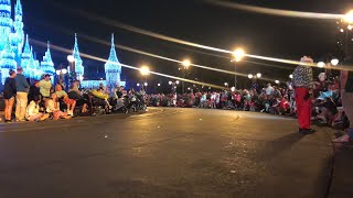 ? Mickey’s Once upon a Christmastime Parade LIVE