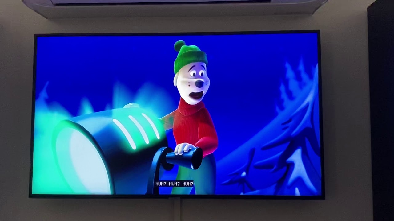 Mickey S Twice Upon A Christmas 04 Minnie Daisy Fight On The Ice Youtube