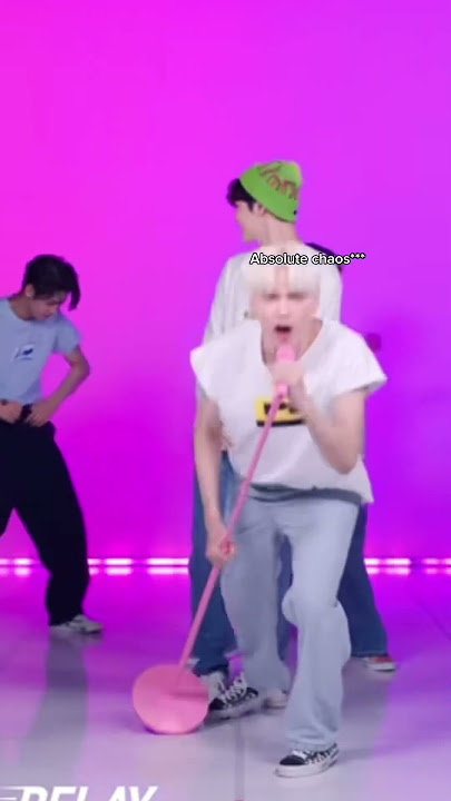 The iconic yeonjin twerk #dance #kpop #fypシ゚viral #tommorowxtogether