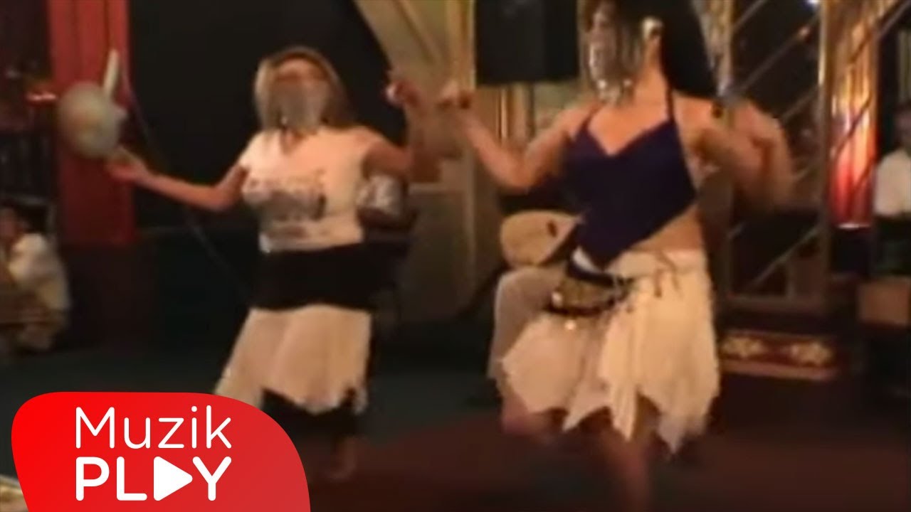 Ankaralı Namık - Bir Hoş Bir Hoş Bakar (Official Video)