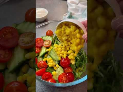 ЗЕЛЁНЫЙ САЛАТ С МОЦАРЕЛЛОЙ