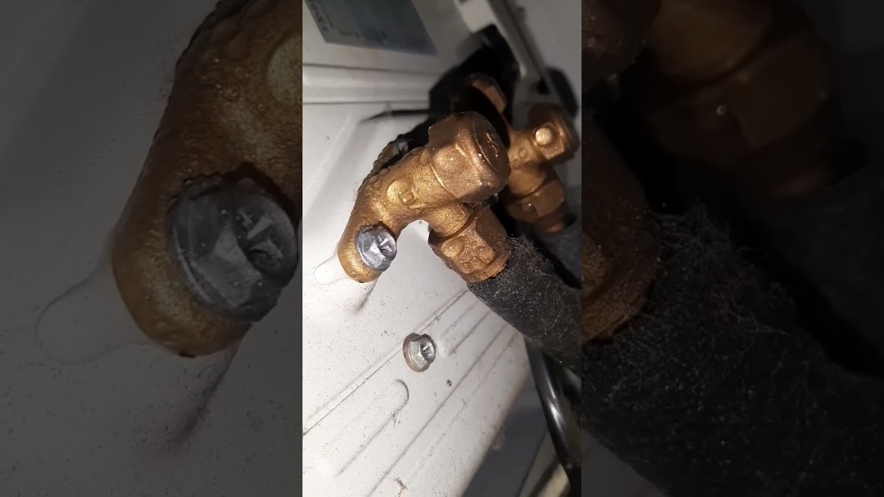 Кондиционер, конденцат на полу