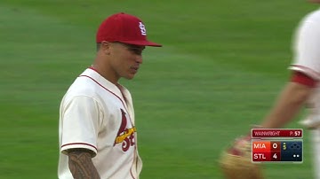 MIA@STL: Wong ranges, makes off-balance throw for out