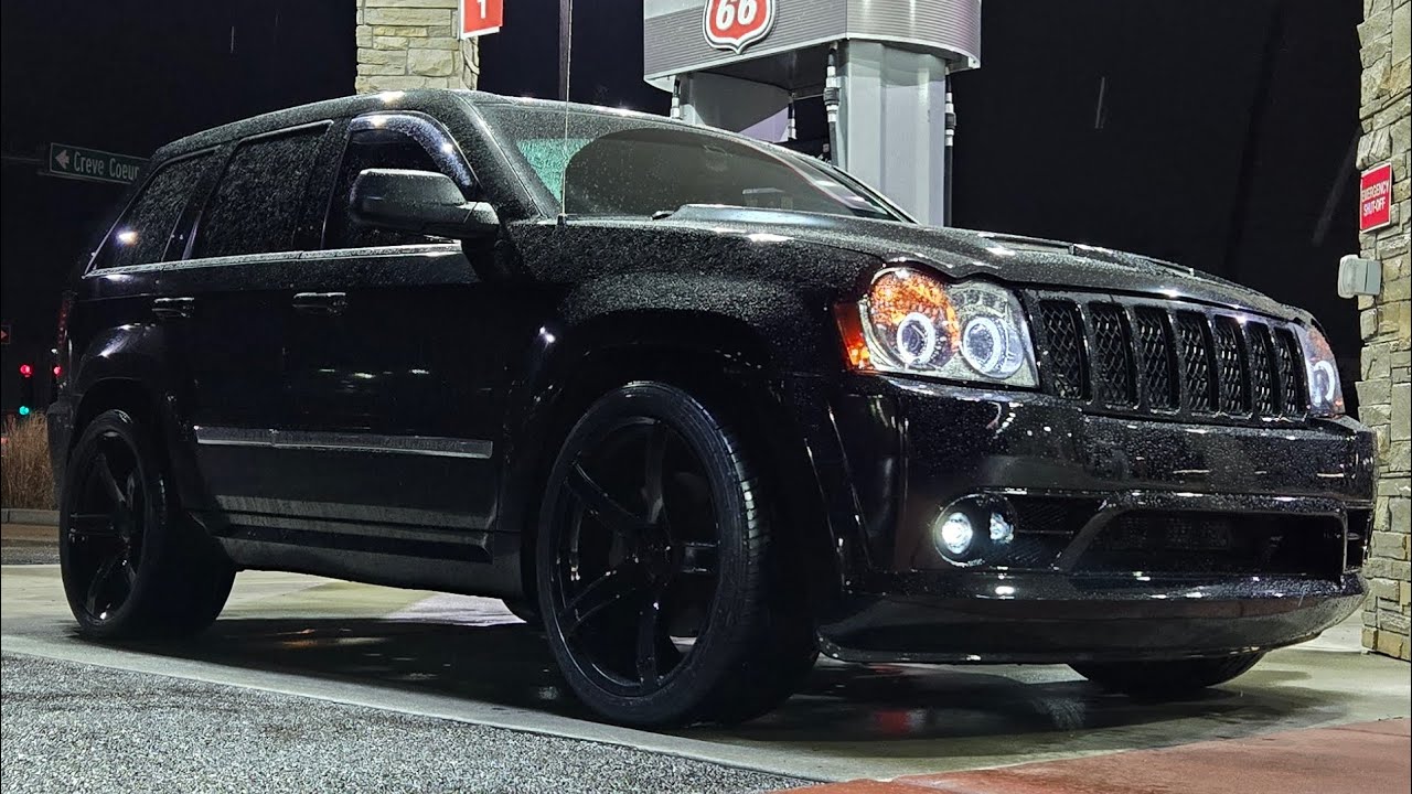 2006 JEEP SRT8 GRAND CHEROKEE ON 22 INCH HELLCAT REPS - YouTube