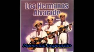 Los Hermanos Alvarado-En La Cruz chords