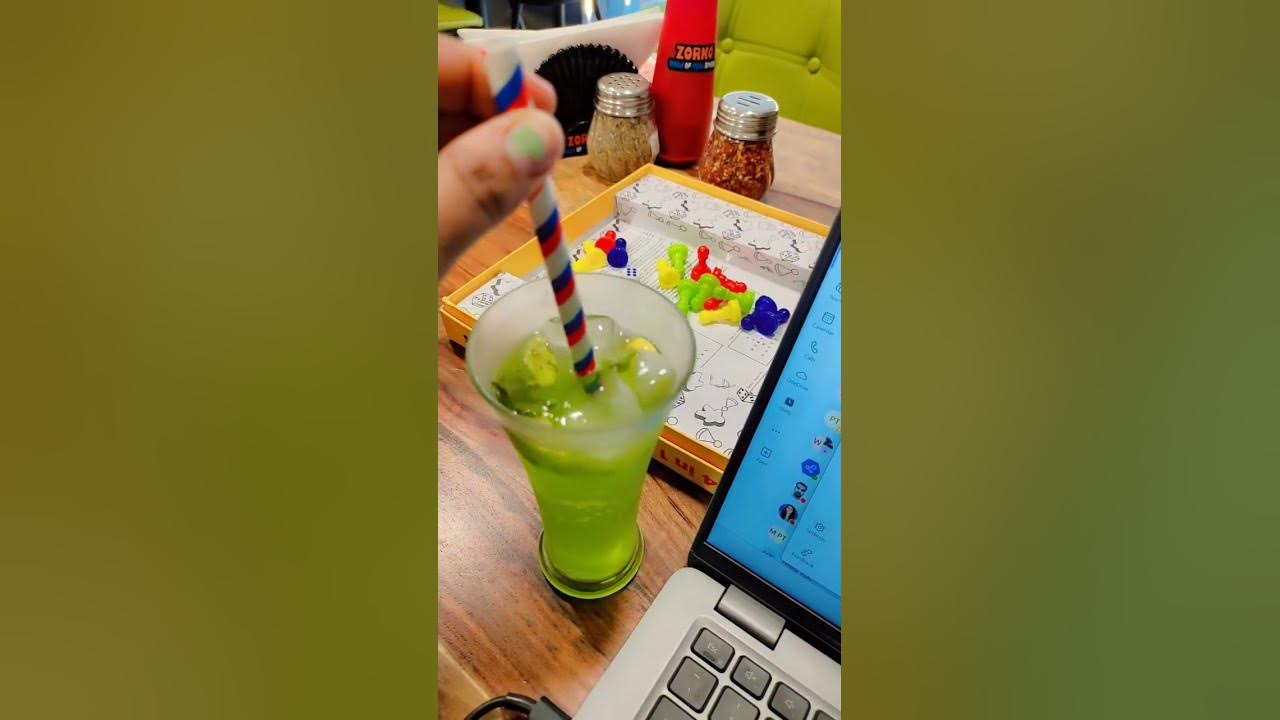 Green soft drink 🍻 💚#drink #drinkprime #greendrink #youtubeshorts #newmusic #hiphop #music #food