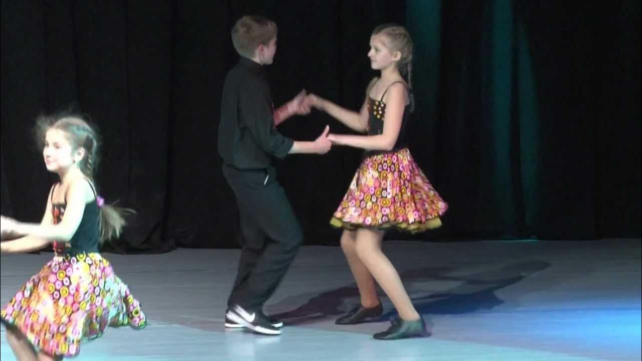 танец мы танцуем буги вуги. танцы твист буги-вуги. мы танцуем буги вуги детская песня. старики танцуют буги-вуги. танцы твист буги-вуги.