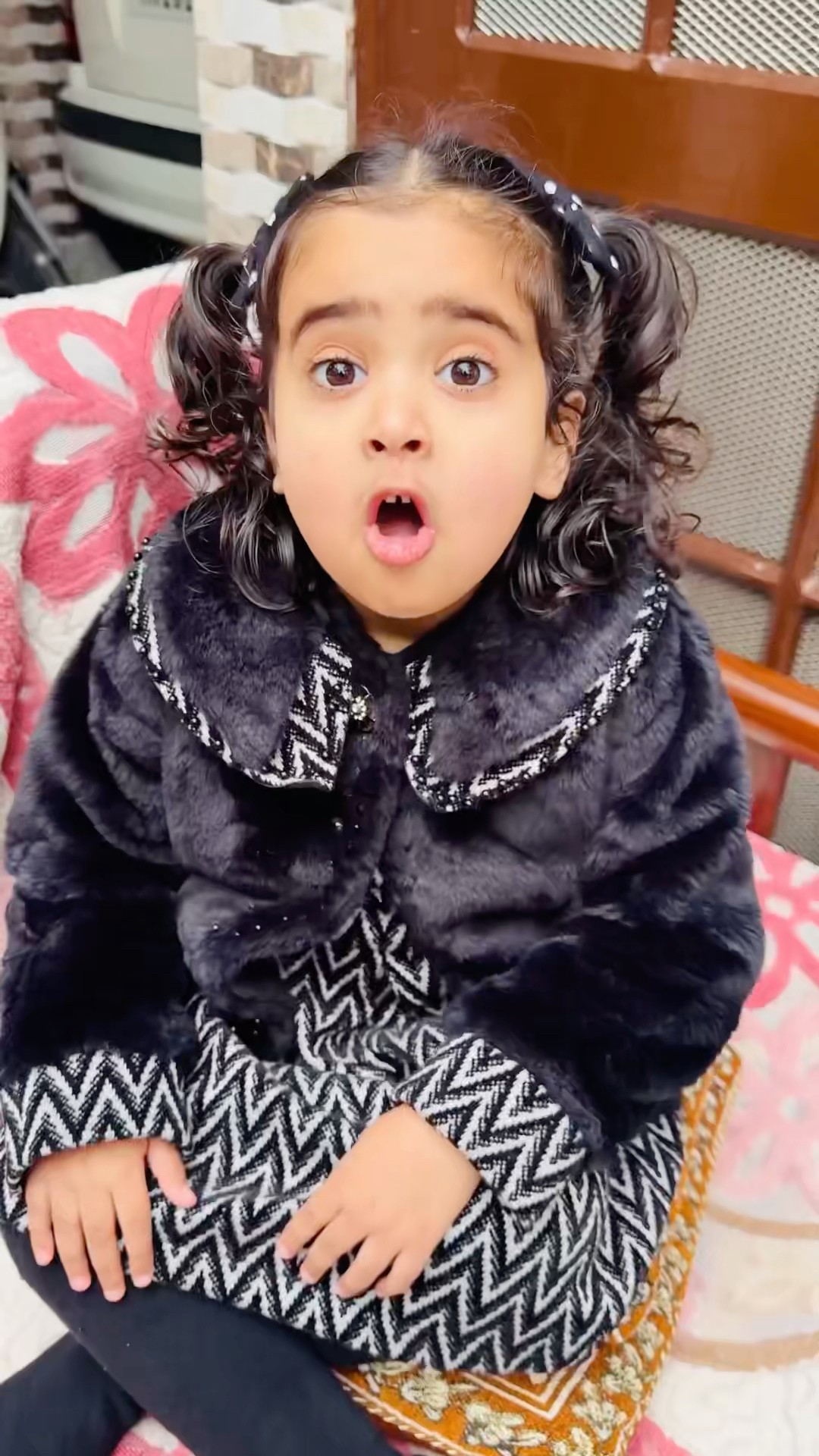 Anaya Ko Dara Diya Papa Ne ?