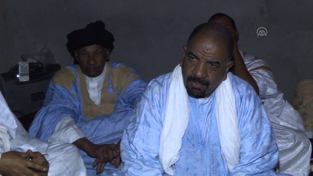 ممثلو قبيلة مالية يزورون ضريح 