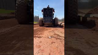 @LeicaGeosystemsCH Dual GPS machine control motor grader prepping subgrade for paving