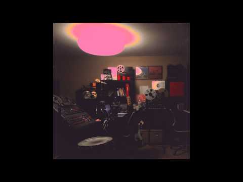 Unknown Mortal Orchestra - The World is Crowded