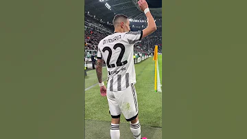 POV You Are With Di Maria In The Corner 
