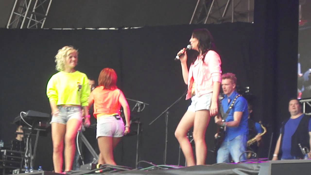 K3 - Kusje van jou (Live op Marktrock Leuven) (11/08/2013)