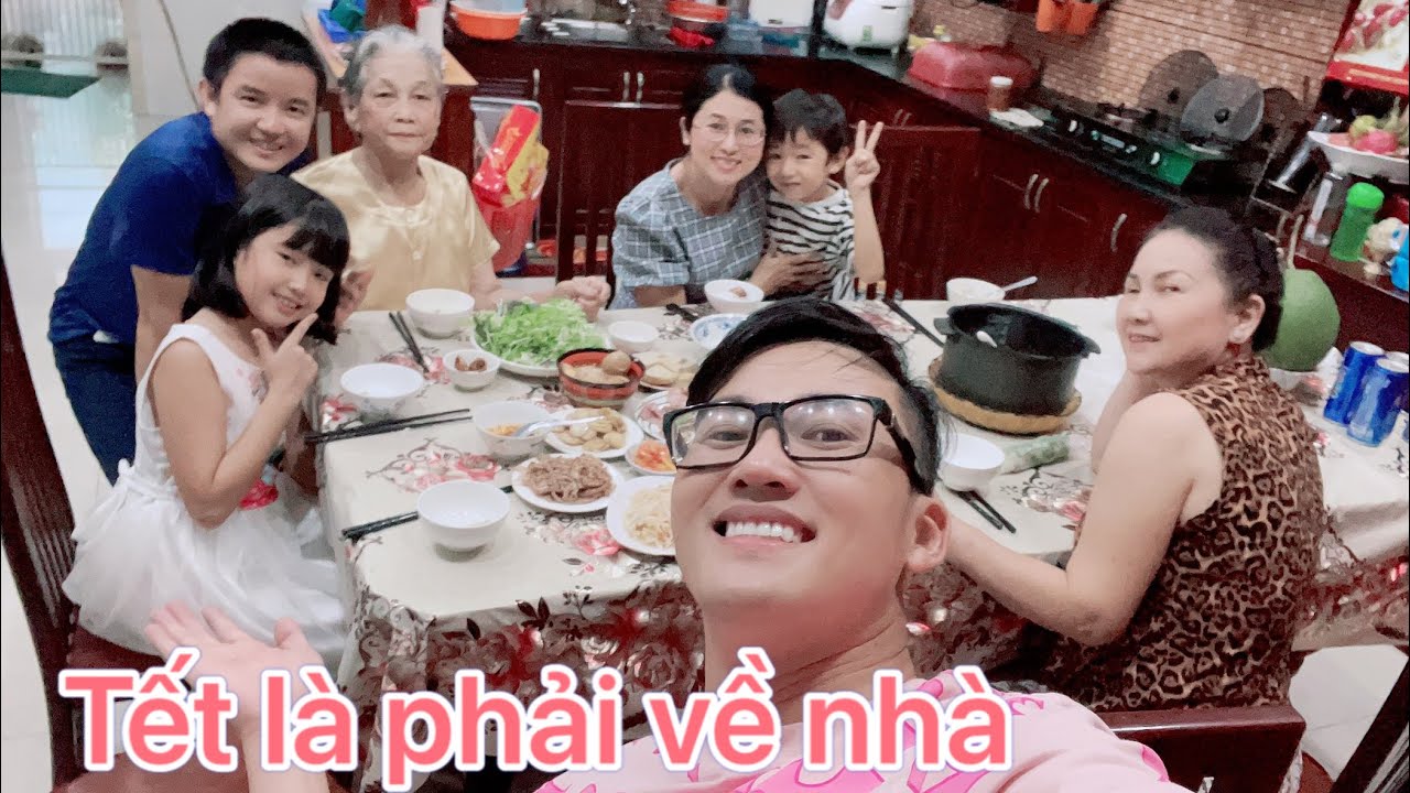 Tết không có tới cái quần dài về ăn trực cơm nhà ba má ruột!!!