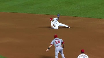 LAA@TEX: Odor snares a sharp grounder at second