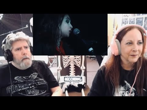 The Warning - Stalker - Live At Lunario 2018 - Suesueandthewolfman React