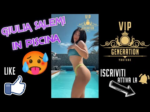 GIULIA SALEMI IN COSTUME TIKTOK🥵🧜‍♀️TIKTOK GIULIA SALEMI IN PISCINA STARDUST HOUSE