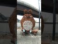 トトロが閉業したお店に置かれてる!