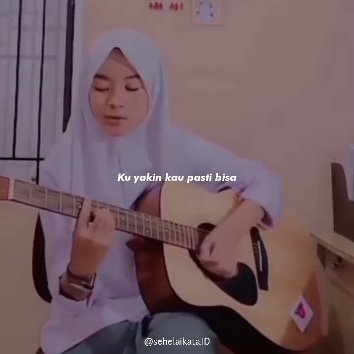 Story WA Lyrics Lagu Viral Medsos 30 Detik - Ada Aku Disini (Cover By Cewek Viral)