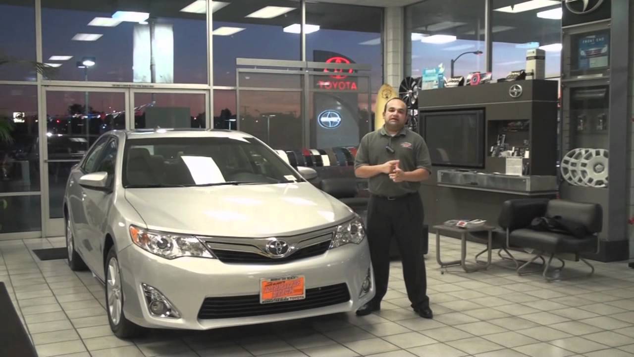 En Manhattan Beach Toyota hablamos espanol We speak Spanish at