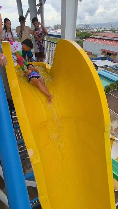FUN AND SLIDEโผ๏ธ๐๐คฃ #shorts #waterpark