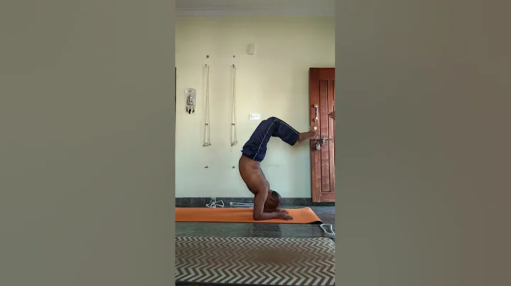 Vrschikasana  #vrchikasana #pincha  #yoga #yogalife #yogi  #strong #flexible #YouTube #Krishna