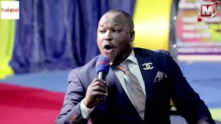 prophet Elisha muliri kujipamba na.kuvaa