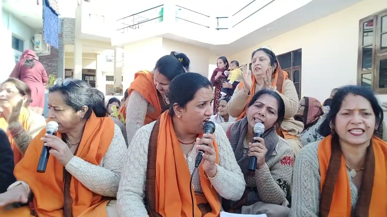 👏👏वृन्दावन हो रहा शोर बोलो राधे राधे 🙏🙏 कीर्तन में आंनद बरसाने वाला प्यारा भजन 💐💐 राधे राधे 🌹🌹