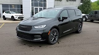 2024 Chrysler Pacifica Owosso, East Lansing, Haslett, DeWitt, St. Johns, OK N4108