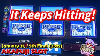 The Progressive Hits over and over! Black Diamond Platinum Slots screenshot 4