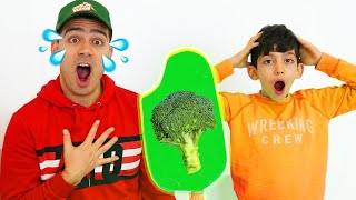 Jason y Alex Hace Helados de Fruta y Verduras | Video instructivo para niños