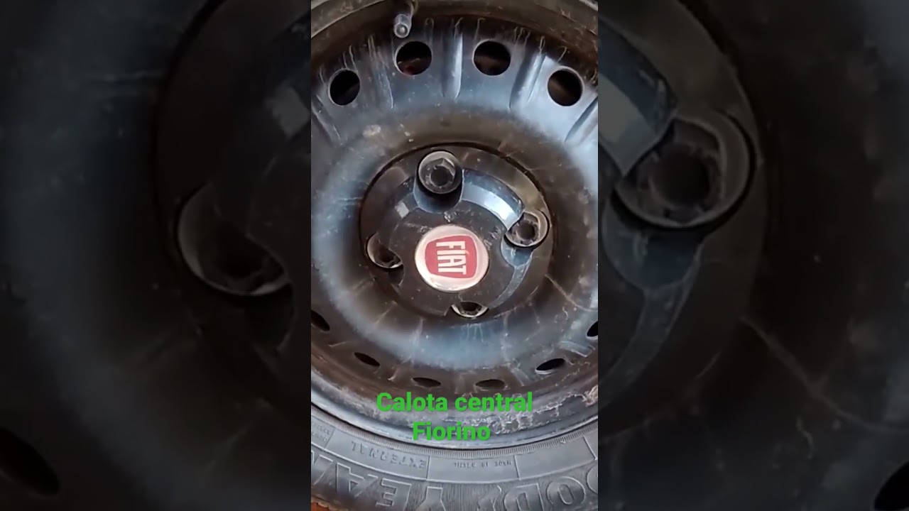 Fiorino com calota central.