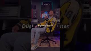 Bak Yanıyor Bak Içimde..