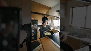 Download Lagu Itachi Tries to Flip an Egg... Should've Used Amaterasu 😂🍳 #itachi #animecooking #shorts MP3