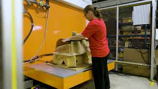Paramount Plastics CNC – Robot