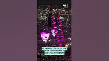 Thumbnail of Ed Sheeran all’Olimpico con Ultimo: duetto a sorpresa su “Piccola stella” e “Perfect” #shorts