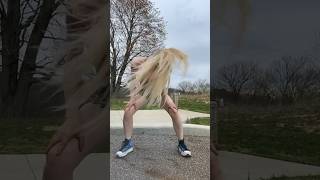 I WHIP MY HAIR BACK & FORTH 👸🏼 #dancechoreography #dancemoves #willowsmith #longhair #dancemusic