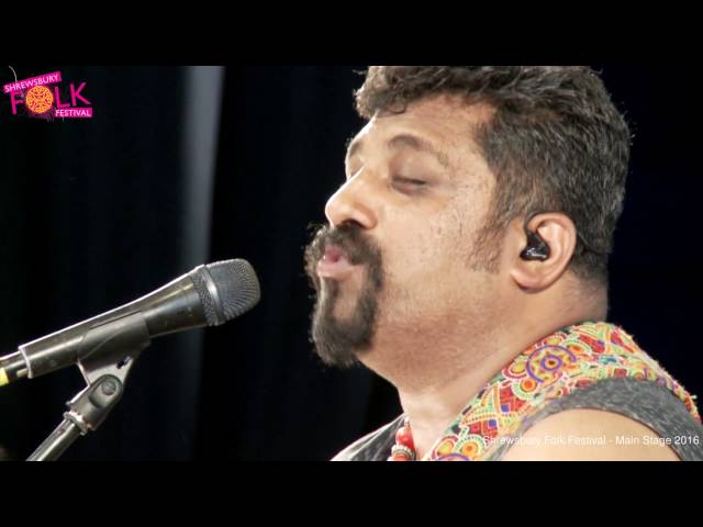 Raghu Dixit at Shrewsbury Folk Festival 2016 class=