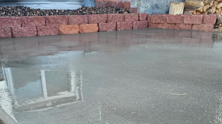 Pouring a concrete hot tub pad!