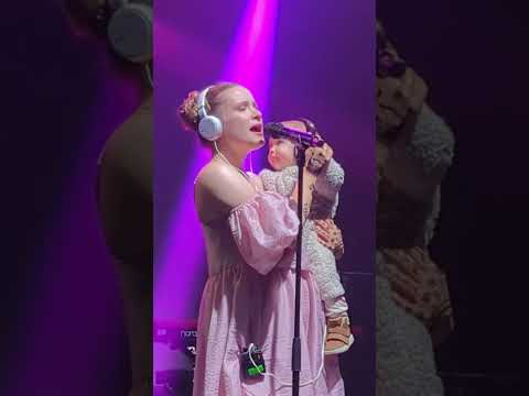 Монеточка Live - Папина Любовница Монеточка Папиналюбовница Концерт Concert Music Shorts