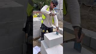 How to cut a trench! Just f@&amp;ing hit it 👊🏻 #trench #blockwork #bricklayer #hammertime