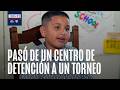 Niño detenido en Dilley cumple su sueño al competir en torneo estatal de deletreo