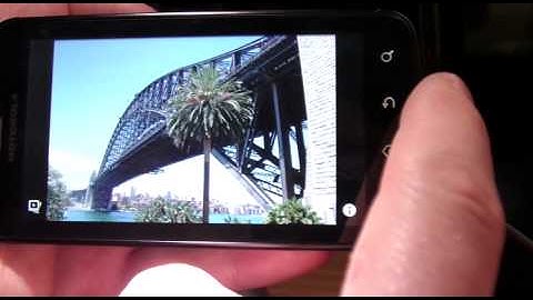 Motorola Atrix, hands on at MWC 2011 - Test-Mobile.fr