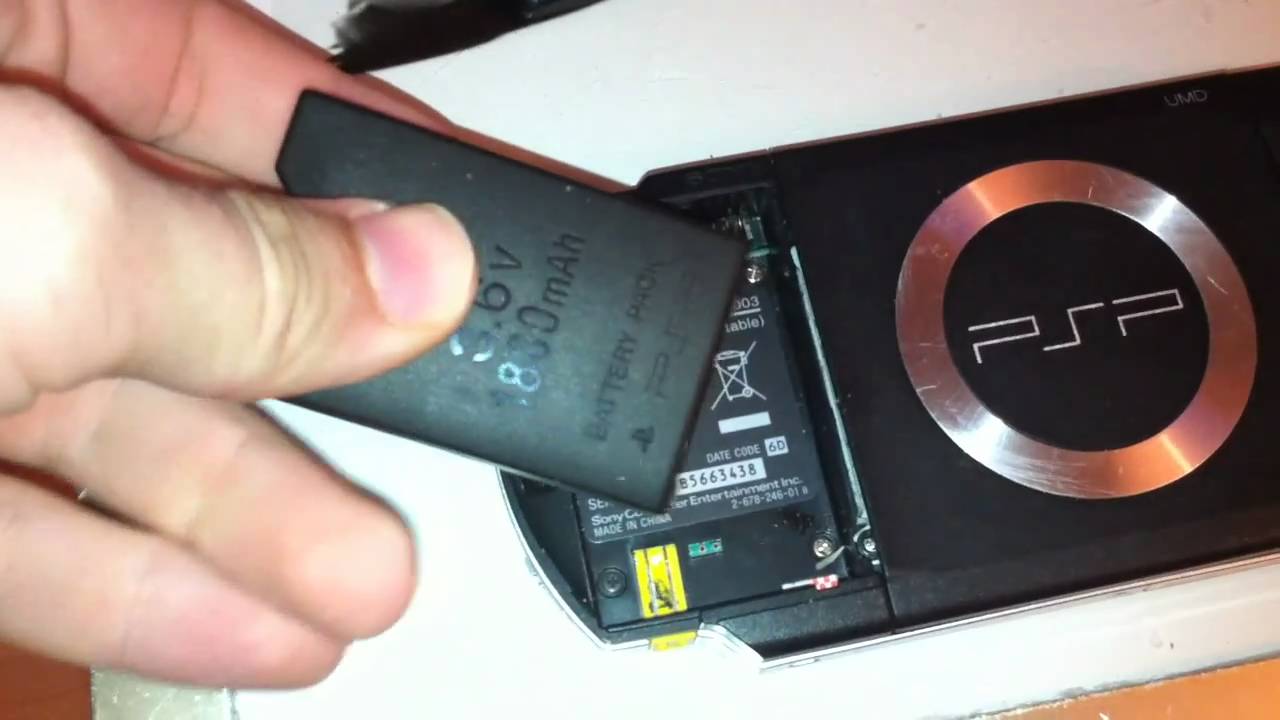 PSP Battery Change Tutorial - YouTube