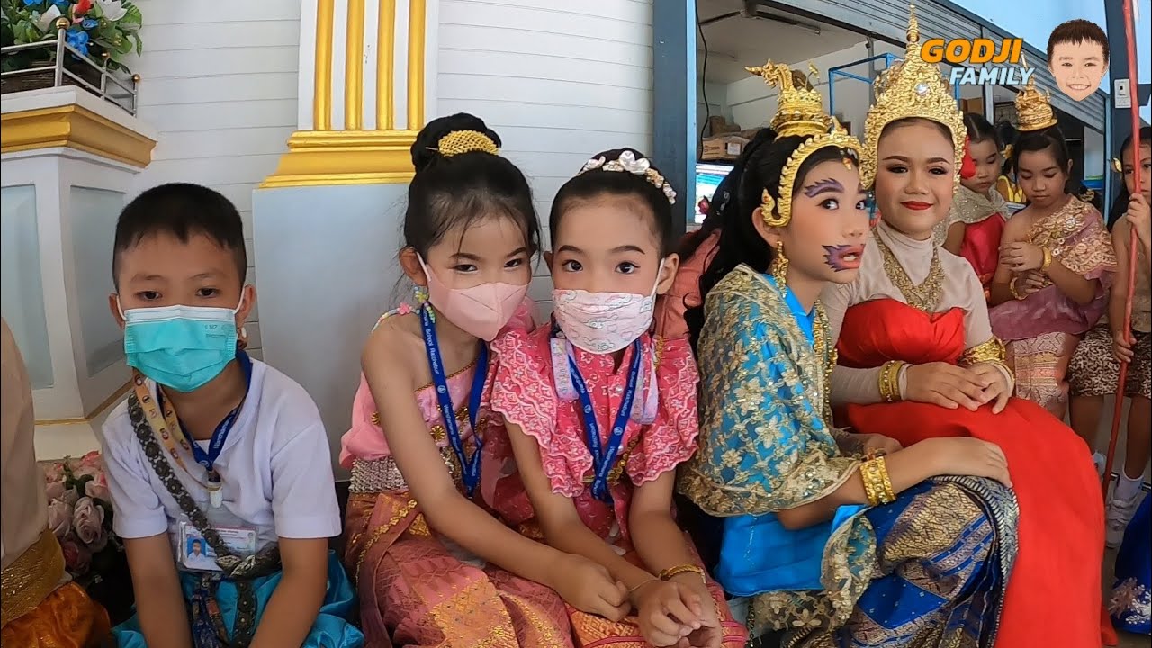 แฟชั่นวันภาษาไทย 