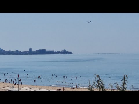 ШОК! ОБЫЧНЫЙ САМОЛЁТ НАД АНАПОЙ!