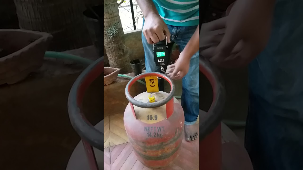 Bharat gas Cylinder weight was 1.5 kg less than actual