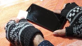 [Easy Way] How To Remove Broken Tempered Glass From Any Mobile Screen At Home? screenshot 4