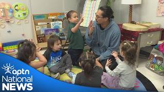New immersion program for toddlers hopes to achieve new Anishnabemowin speakers | APTN News