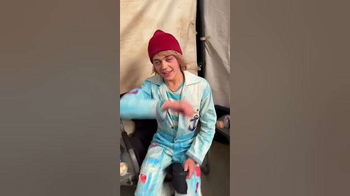 Who did their best? 😂 #kyliecantrall #goodiebag #boyforaday #pop #descendants4 #red